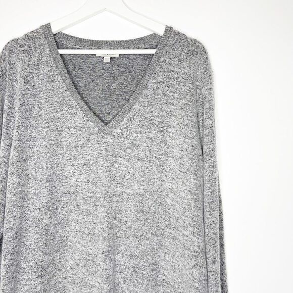 LUCKY BRAND Gray V-Neck Soft Sweater  - Picture 2 of 9
